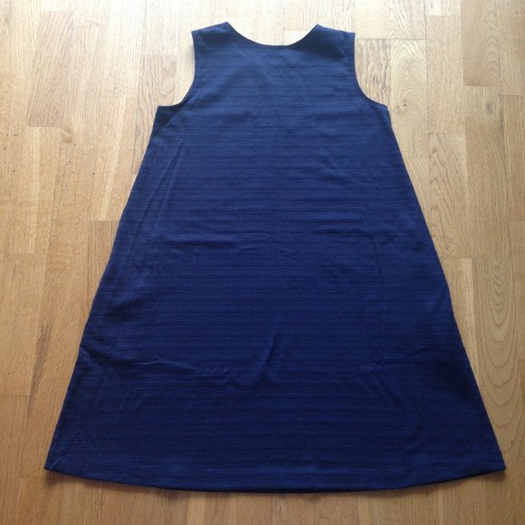 Uniqlo NWOT A-line Dress in navy color - Picture 5 of 6